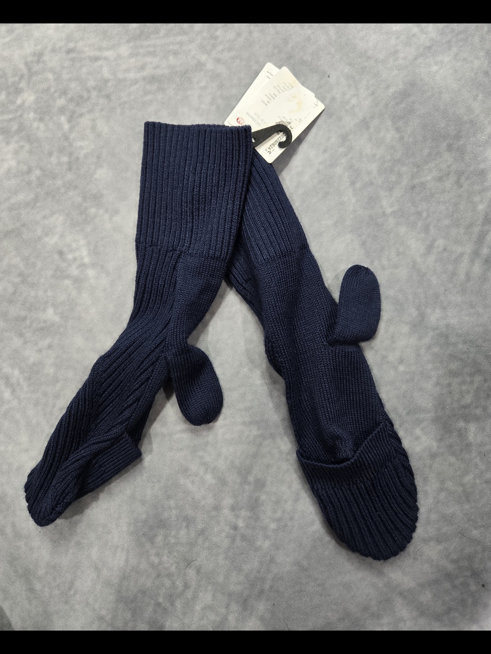 Lululemon Navy Ribbed Knit Mittens - Cozy Winter Gloves